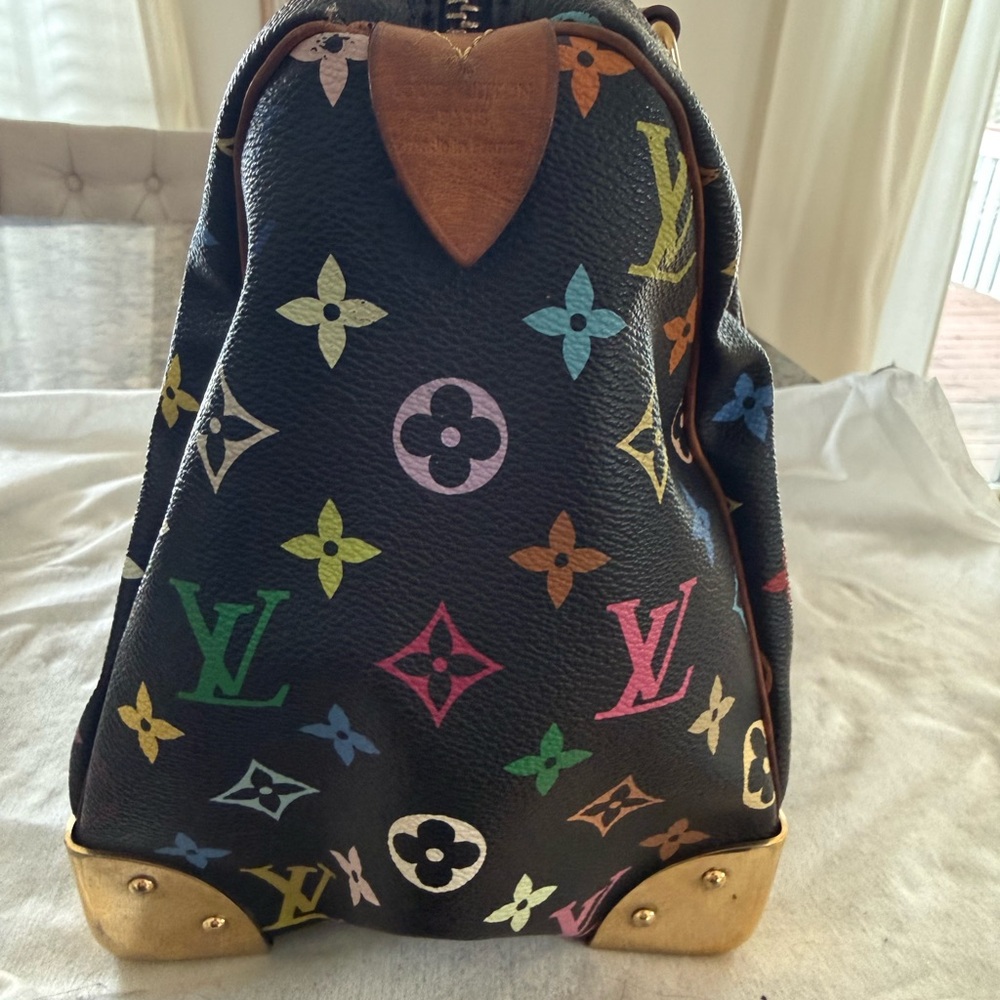 Louis Vuitton Black Speedy with Iconic Monogram and Gold Hardware - Picture 6 of 6